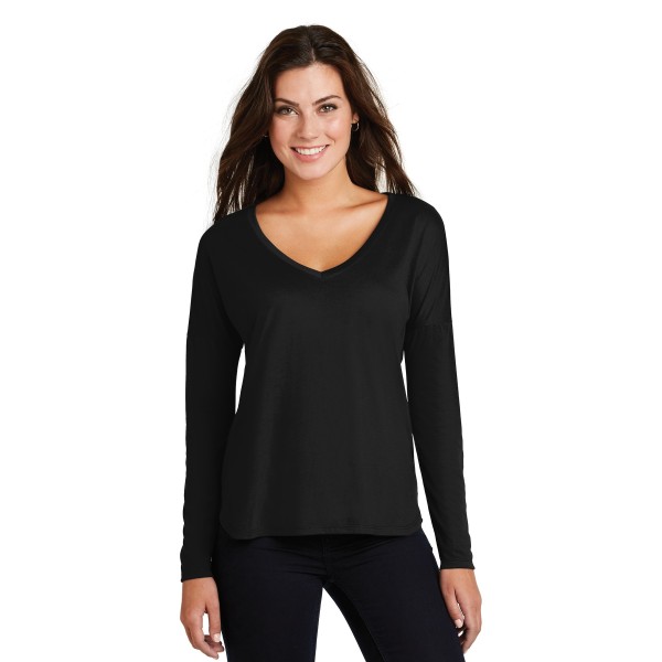 DM413 District Black